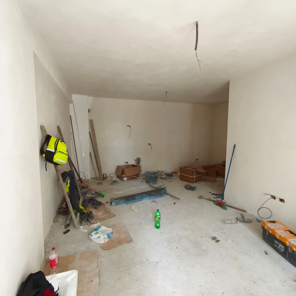 Mali Robit, shitet apartament 2+1 Kati 3, 96 m² 130.000 € 