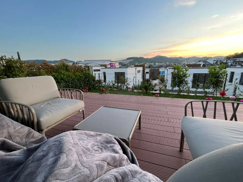 Tirane, shitet Vile 4+1 , 270 m² 1.000.000 € 