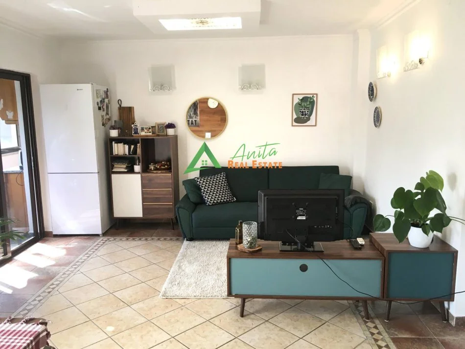 Tirane, jepet me qera 2+1 Kati 5, 84 m² (Rruga e Durresit)