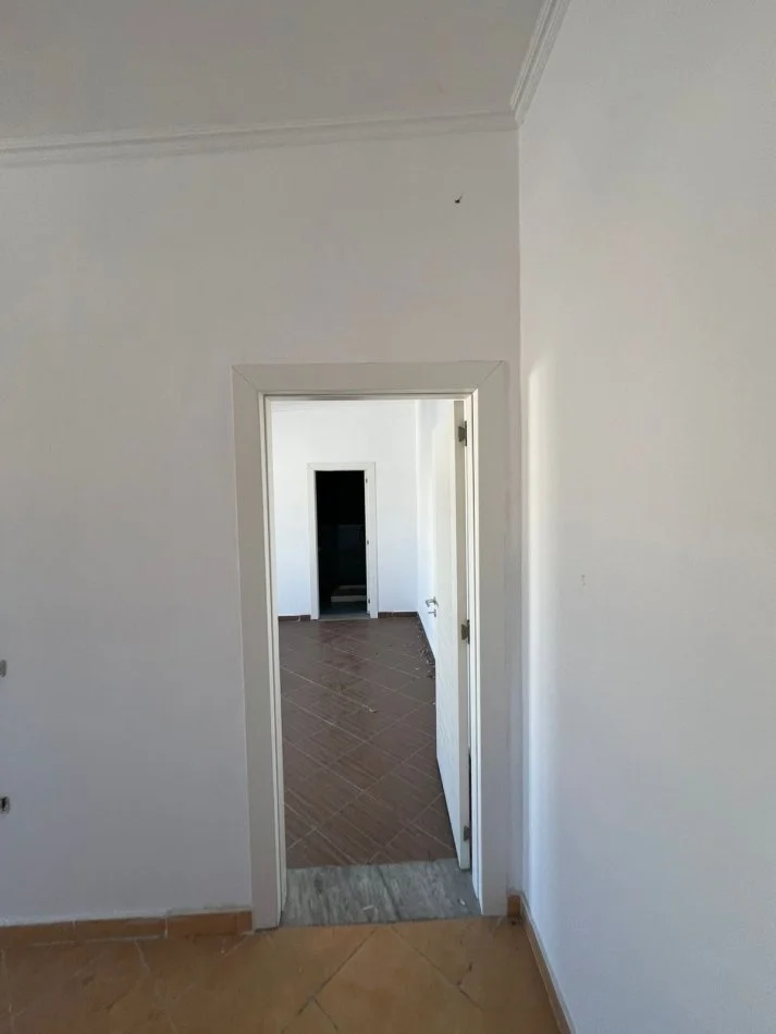 Durres, shitet apartament 1+1+Ballkon Kati 9, 85 m² 75.000 € (Rruga Pavarsia Durres)