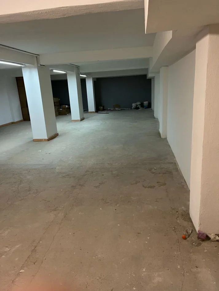Tirane, shes ambjent biznesi Kati 0, 580 m² 600.000 € (Rruga Riza Cerova)