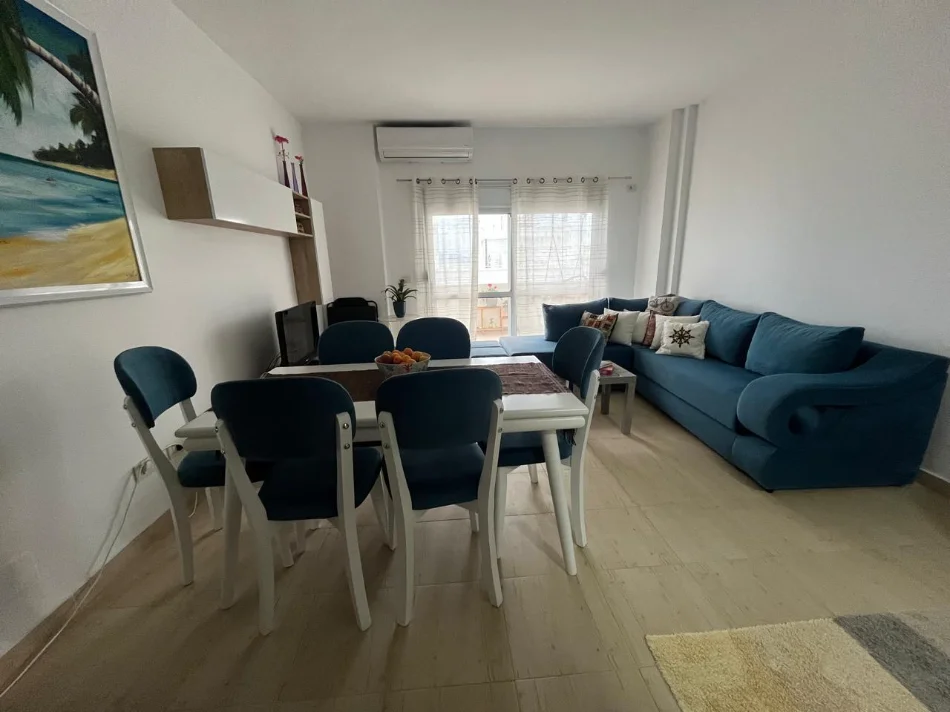 Vlore, shitet apartament 2+1+Ballkon Kati 7, 108 m² 199.000 € (Lungomare, pranë Shkollës së Marinës)