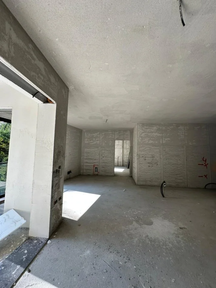 Tirane, shitet apartament 2+1+Ballkon Kati 4, 143 m² 560.000 € (Rruga Elbasanit)