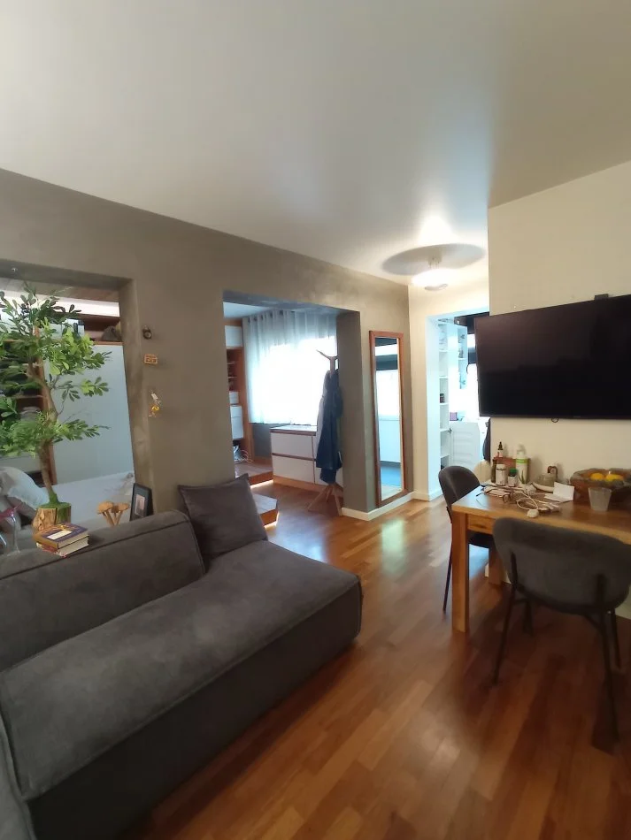 Tirane, shitet garsonier 1+1 Kati 4, 47 m² 150.000 € (myslym shyri)