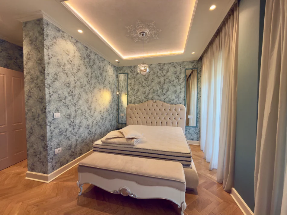 Tirane, jepet me qera apartament 2+1+Ballkon Kati 2, 110 m² 2.000 € (Joy Residence)