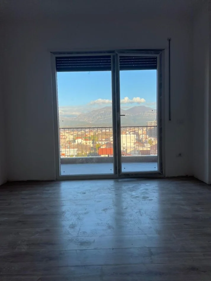 Tirane, shes 2+1 Kati 6, 