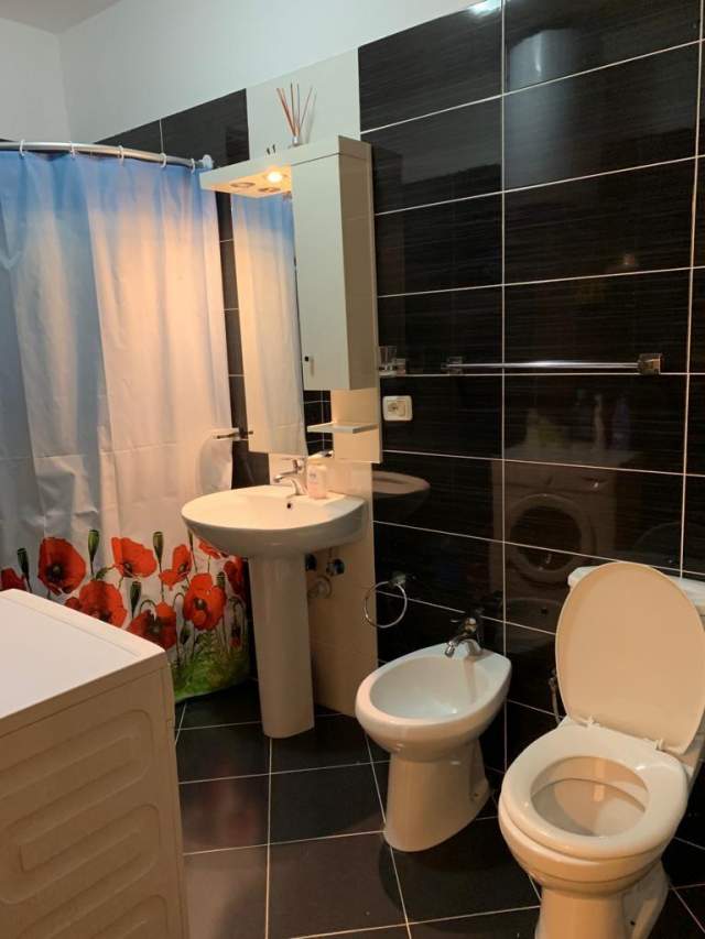 Tirane, jepet me qera apartament Kati 9, 80 m² 450 Euro (PANORAMA)