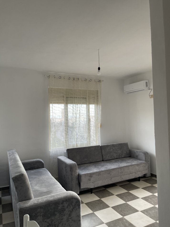 Durres, jepet me qera apartament 1+1 Kati 6, 60 m² 300 € (Rruga Liria , perball Hotel &quot;Blue Amr&quot;)