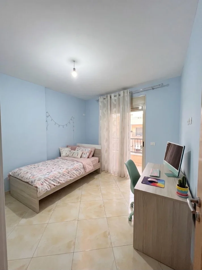 Tirane, jepet me qera apartament 2+1 Kati 5, 90 m² 490 € (Yzberisht)