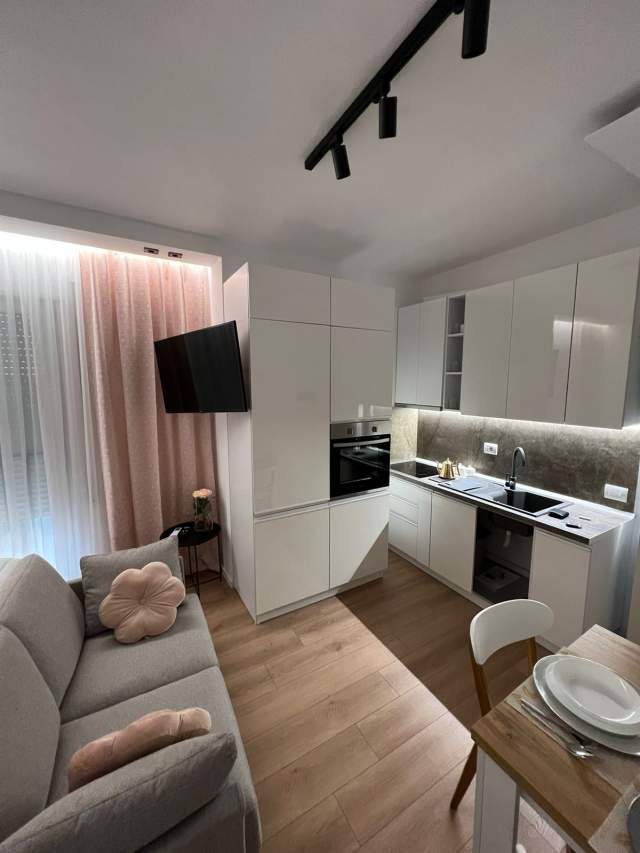 Tirane, jepet me qera garsonier 1+1 Kati 3, 40 m² 400 Euro (Fakulteti i mejksis)