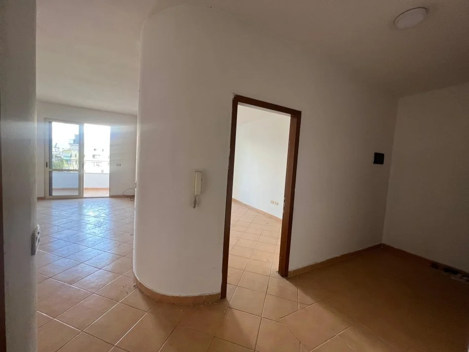 Tirane, shes apartament 2+1+Aneks+Ballkon Kati 9, 95 m² 175.000 € (KOMUNA E PARISIT)