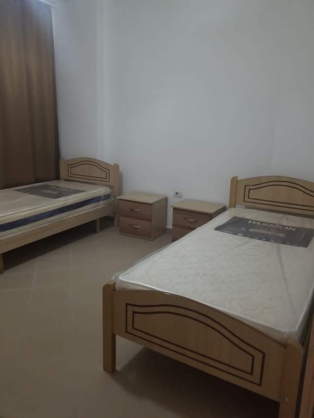 Tirane, jepet me qera apartament 2+1+BLK Kati 10, 70 m² 450 Euro (shkolla Qazim Turdiu)