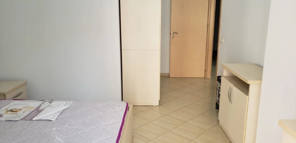 Tirane, jepet me qera apartament 1+1 Kati 3, 70 m² 450 € (Ozone tek Rrethi i Astirit)