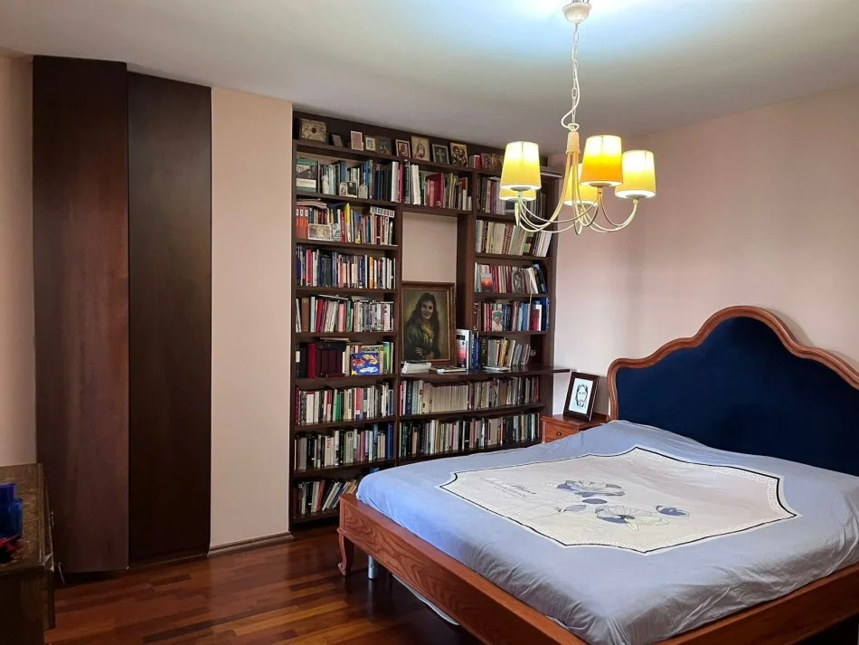 Tirane, jepet me qera apartament 2+1+Ballkon Kati 5, 120 m² 800 € (Rruga e Elbasanit)