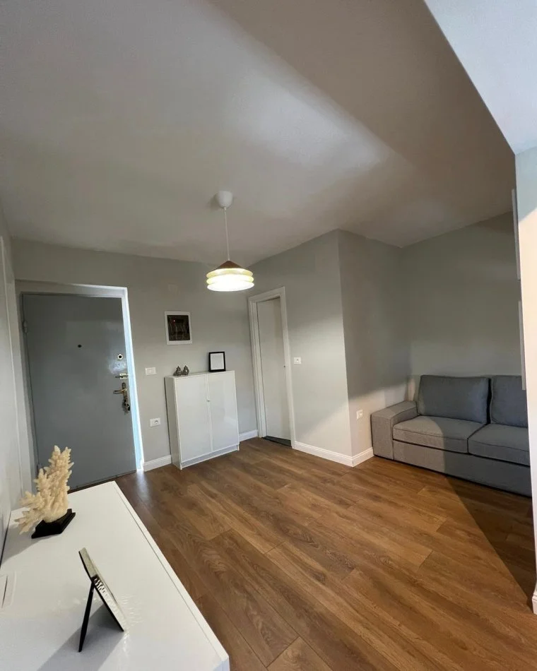 Tirane, jepet me qera apartament 1+1 Kati 3, 52 m² 400 € 