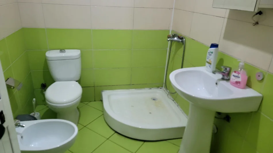 Tirane, jap me qera apartament 2+1 Kati 1, 75 m² 350 € (Astir)
