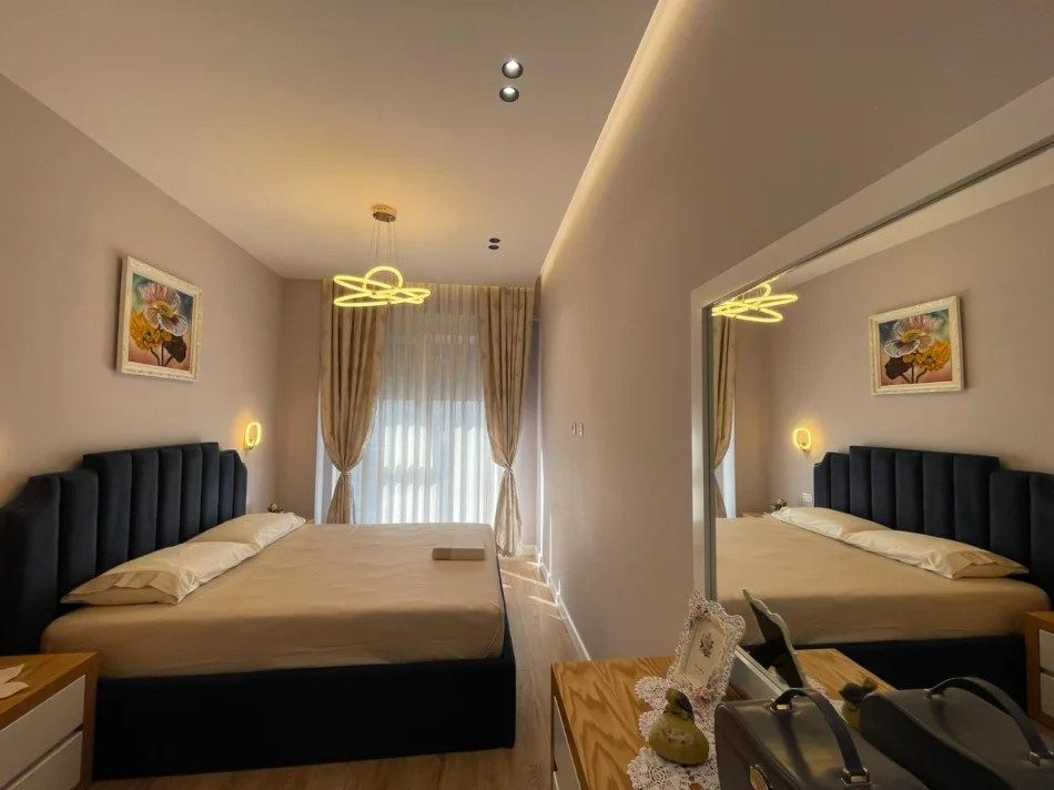 Tirane, jepet me qera apartament 1+1 Kati 9, 70 m² 650 € (Kompleksi Kontakt)