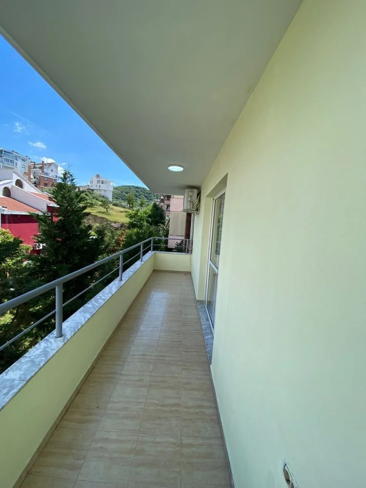 Tirane, jepet me qera apartament 2+1 , 94 m² 500 € 