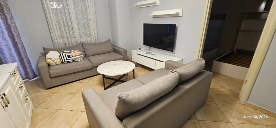 Tirane, jepet me qera apartament 1+1 Kati 3, 55 m² 400 € (Fondacioni Eleonor Kodra e Diellit)