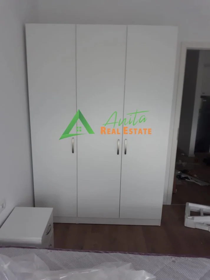 Tirane, jepet me qera apartament 1+1 Kati 3, 60 m² 350 € (Ali Demi)