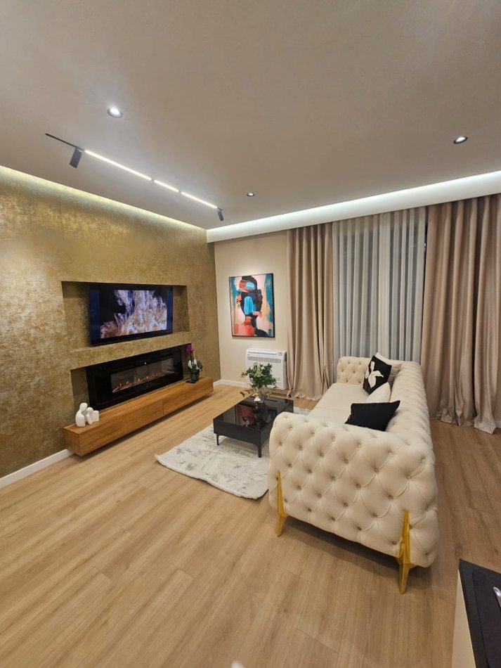 Tirane, shitet apartament 2+1 Kati 3, 107 m² 275.000 € (Tefta tashko)