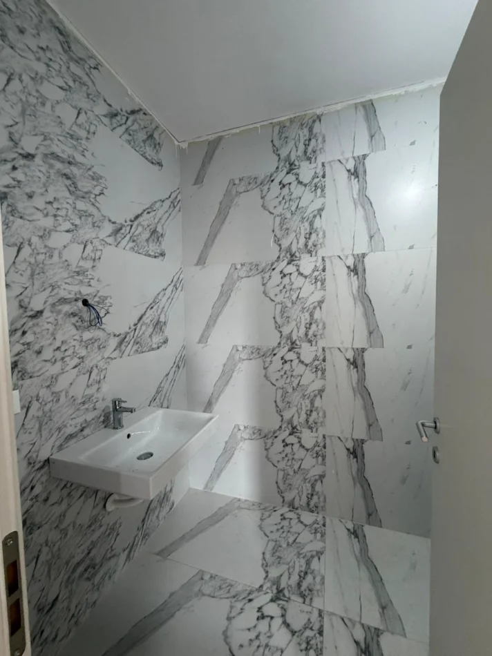 Tirane, shitet apartament 2+1 Kati 8, 97 m² 299.400 € 