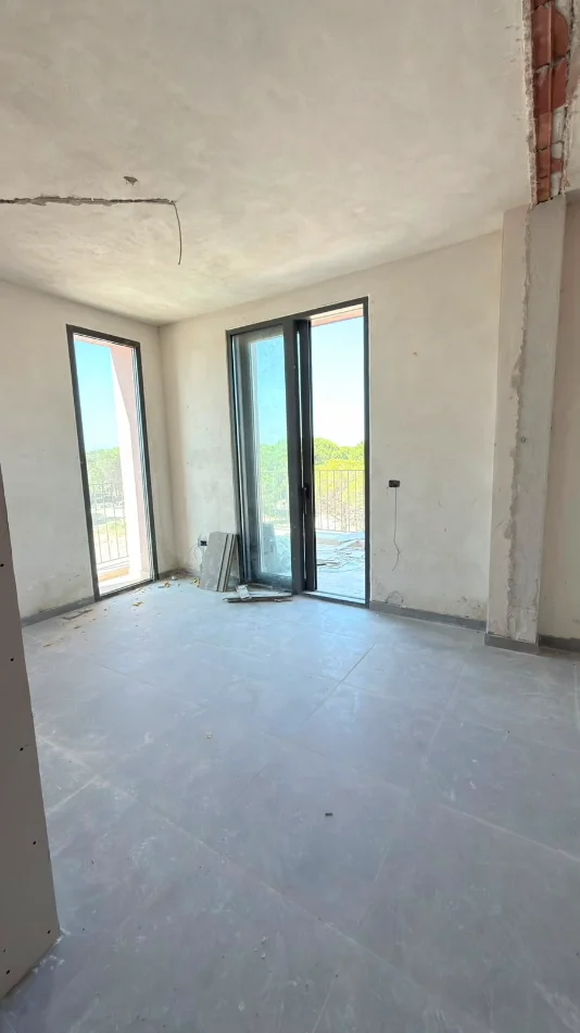 Gjiri Lalezit | Hamallaj, shitet apartament 1+1 Kati 3, 63 m² 138.600 € (LURA 5 GJIRI LALEZIT)