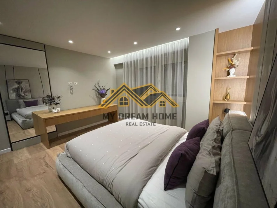 Durres, jepet me qera apartament 1+1 Kati 6, 91 m² 700 € (PLAZH)