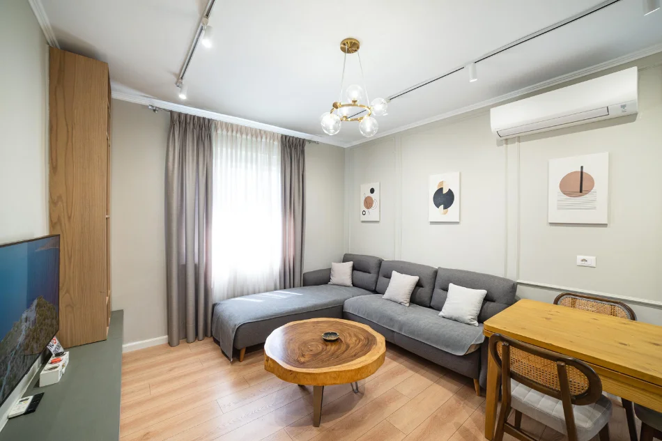 Tirane, shes apartament 2+1+Ballkon Kati 3, 220.000 € 