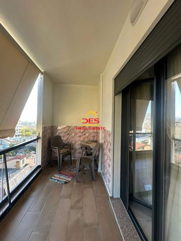 Vlore, jepet me qera apartament 1+1+Ballkon Kati 7, 70 m² 320 € (Rruga Lef Sallata)