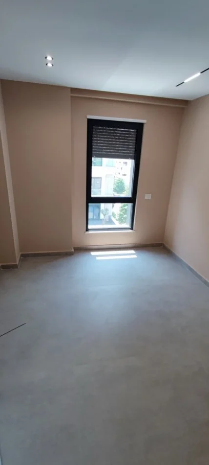 Tirane, jepet me qera apartament 2+1+Ballkon Kati 4, 115 m² 550 € (Rezidenca Harmonuy)