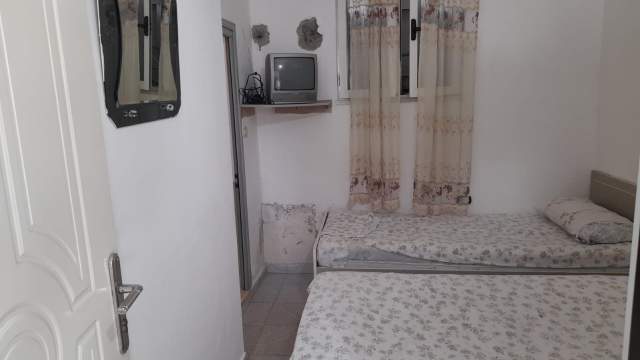 Tirane, jepet me qera shtepi 1+1 Kati 1, 40 m² 30.000 Leke (Rruga Marubi)