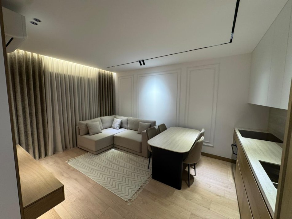 Tirane, jepet me qera apartament 1+1 Kati 5, 65 m² 100.000 € (komuna e parisit)