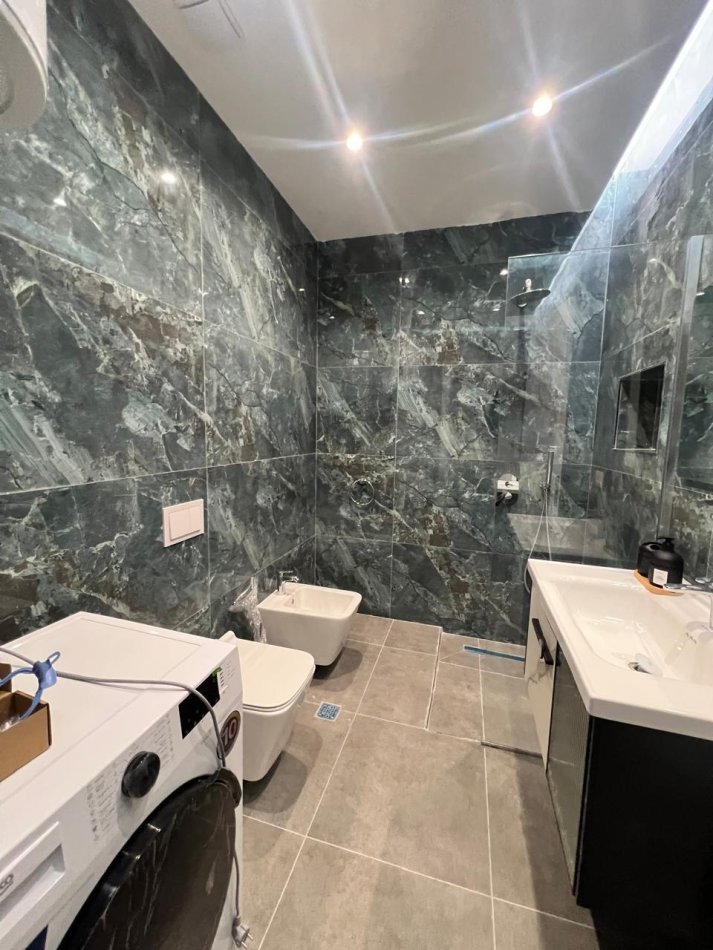 Tirane, jepet me qera apartament 2+1 Kati 1, 80 m² 750 € (Trio Tower Residence)