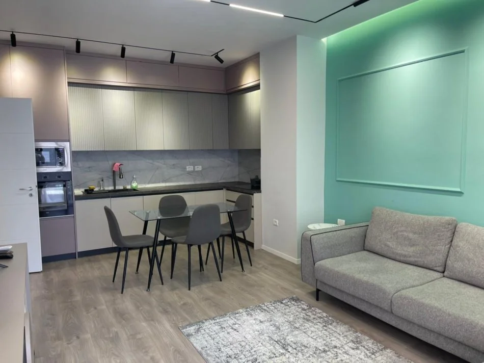 Tirane, jepet me qera 2+1+Ballkon Kati 2, 80 m² 750 € 