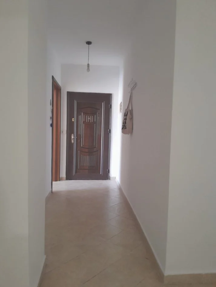 Tirane, jepet me qera apartament 2+1+Ballkon Kati 5, 100 m² 400 € (Rruga Esref Frasheri)