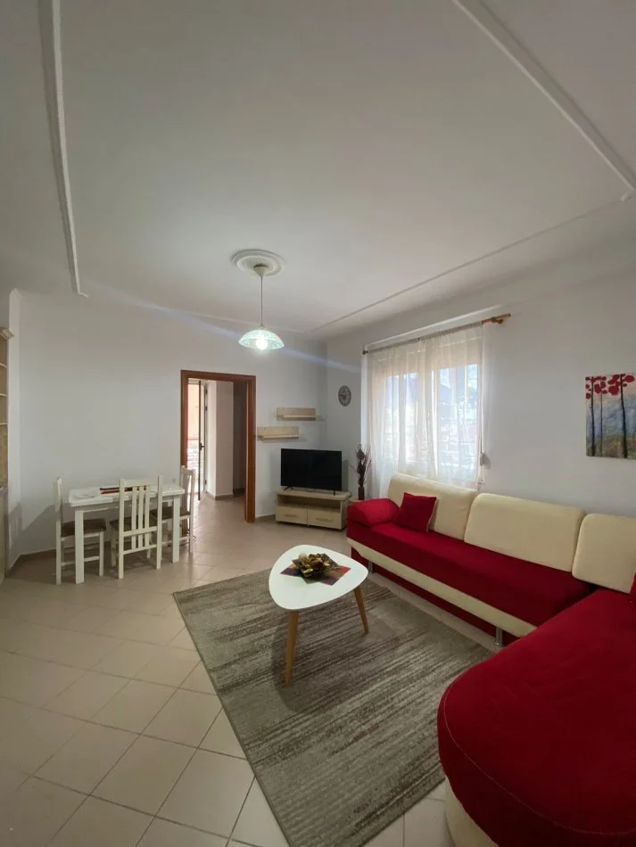 Tirane, jepet me qera apartament 1+1 Kati 6, 63 m² 550 € (Rruga Bogdaneve)