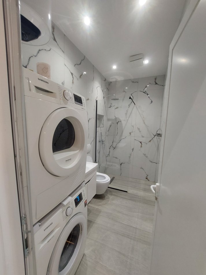 Tirane, jepet me qera apartament 1+1 Kati 1, 60 m² 450 € (Rruga 5 Maji)