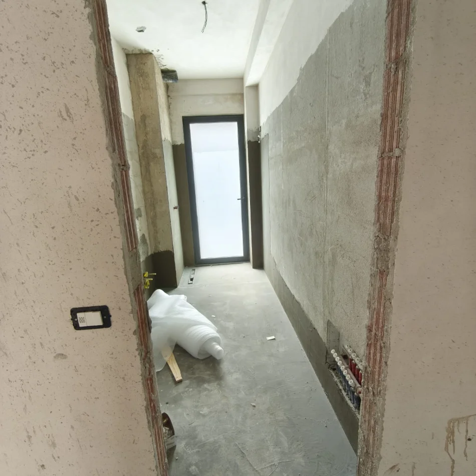 Tirane, shitet apartament 3+1 Kati 1, 150 m² 477.000 € 