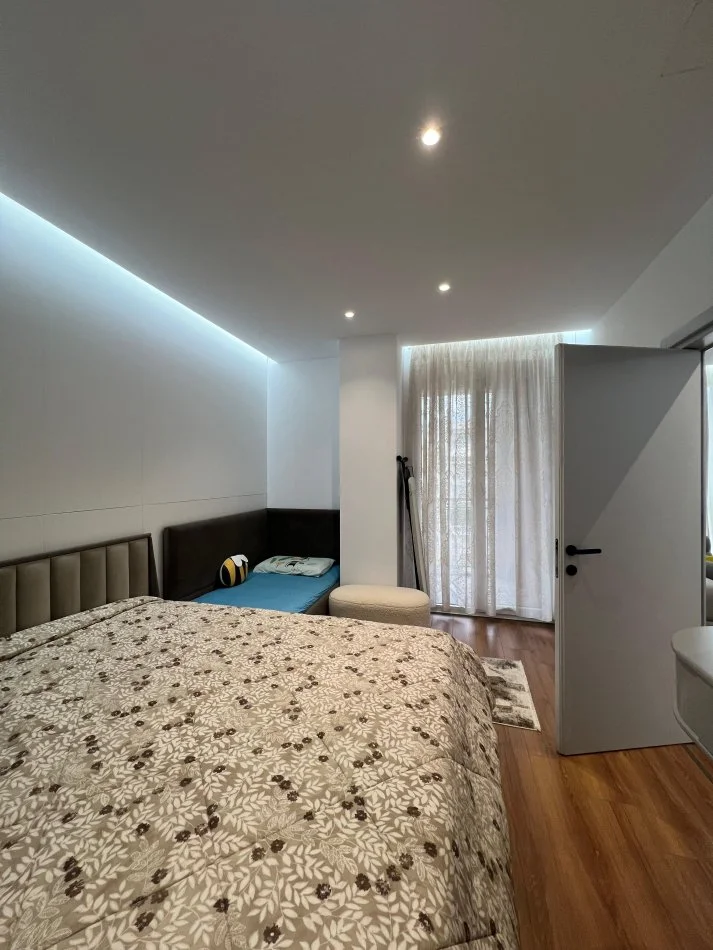 Tirane, shes apartament 1+1 Kati 6, 74 m² 159.000 € (Ish Fusha e Aviacionit)