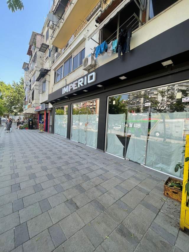 Tirane, jepet me qera ambjent biznesi Kati 0, 145 m² 2.000 Euro