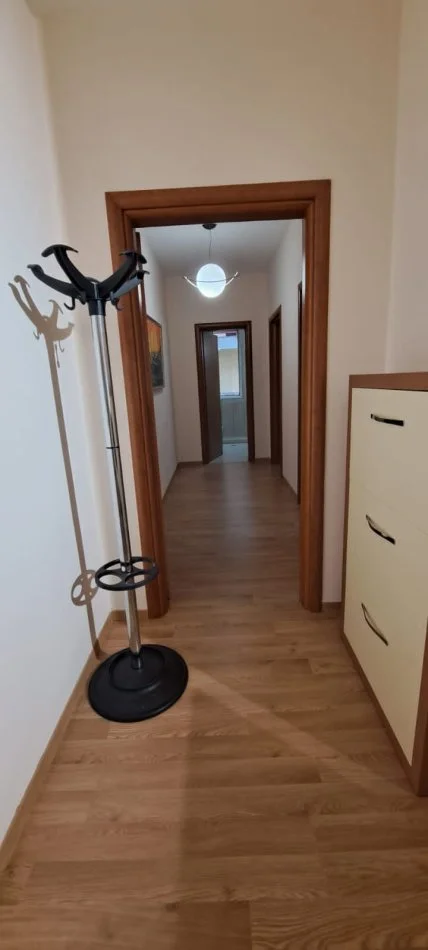 Tirane, jepet me qera apartament 2+1+Ballkon Kati 3, 110 m² 750 € (Kopshti Zoologjik)