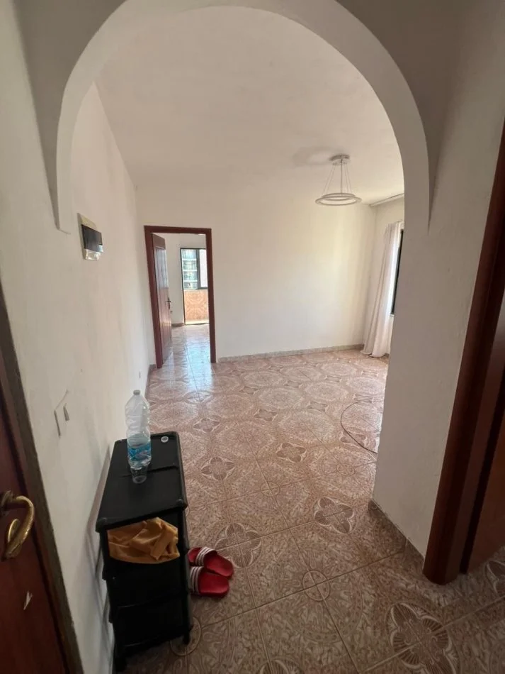 Tirane, jepet me qera apartament 1+1+Ballkon Kati 8, 68 m² 350 € 