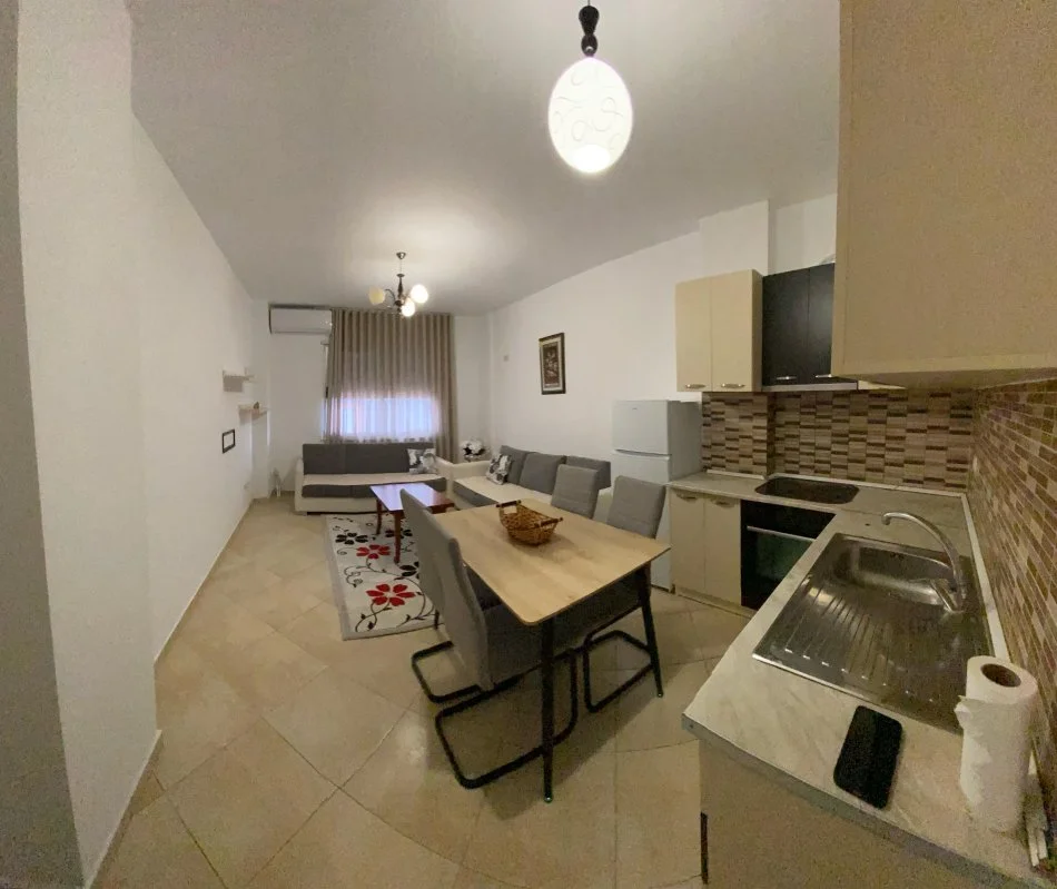 Tirane, jepet me qera apartament 2+1+Ballkon Kati 8, 100 m² 600 € (Astir rruga Teodor Keko)