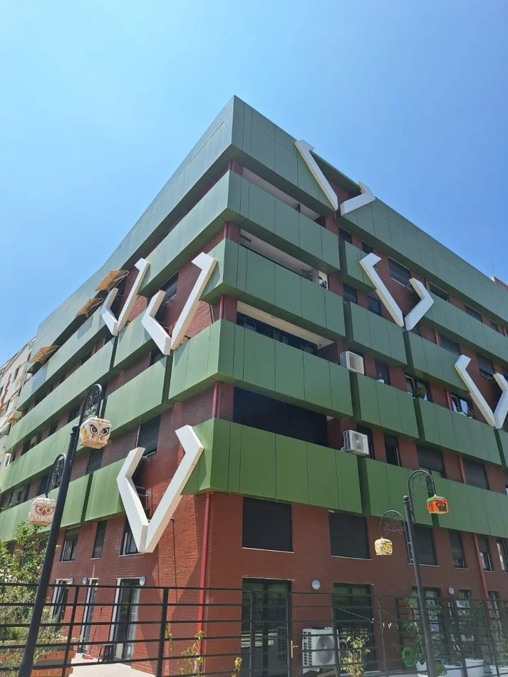 Tirane, shitet apartament 2+1 Kati 4, 124.000 m² 205.000 € 