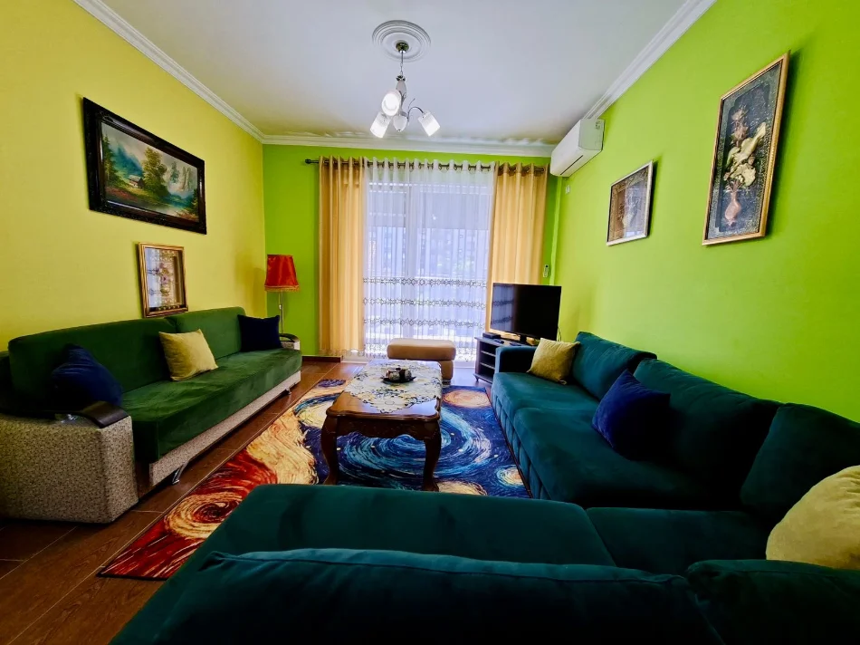Tirane, jepet me qera apartament 1+1 Kati 2, 70 m² 500 € (21 Dhjetori , rruga Frosina Plaku)
