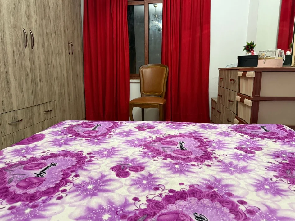 Tirane, jepet me qera apartament 1+1 Kati 2, 60 m² 550 € (Te stacioni trenit perball harry fuls)