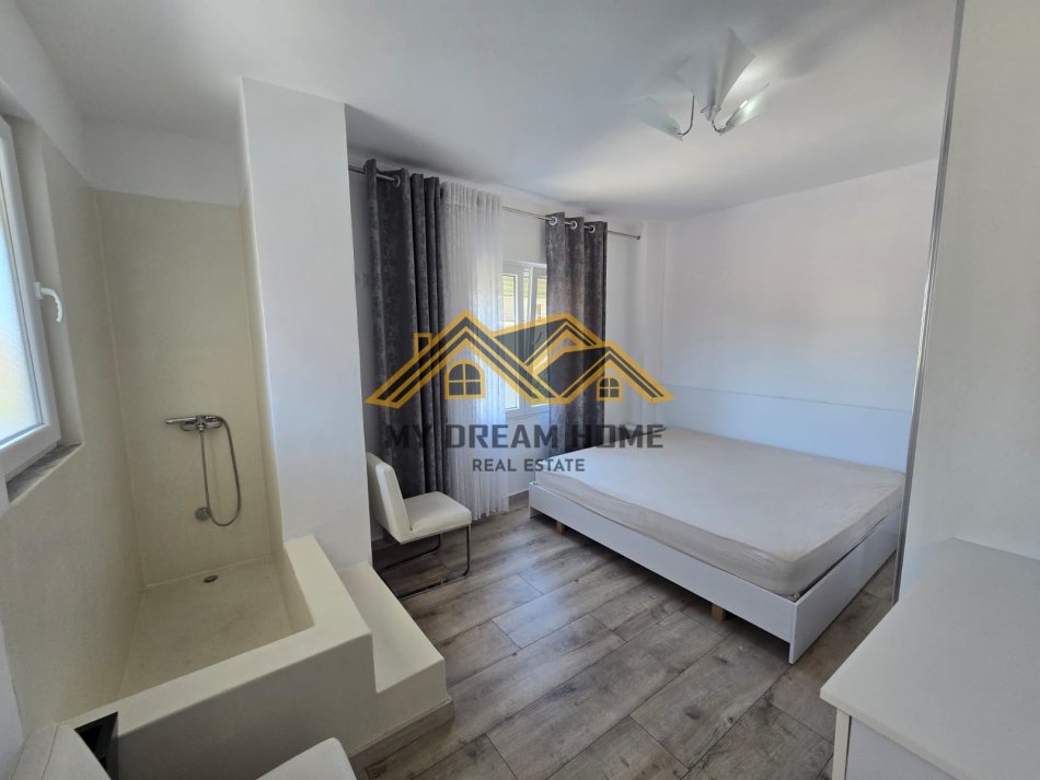 Durres, jepet me qera apartament 2+1 Kati 9, 90 m² 450 € (Plazh)