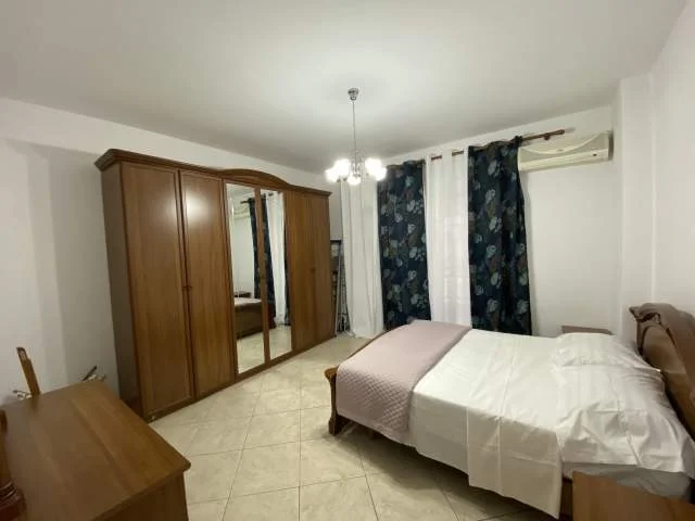 Tirane, jepet me qera Kati 5, 500 Euro