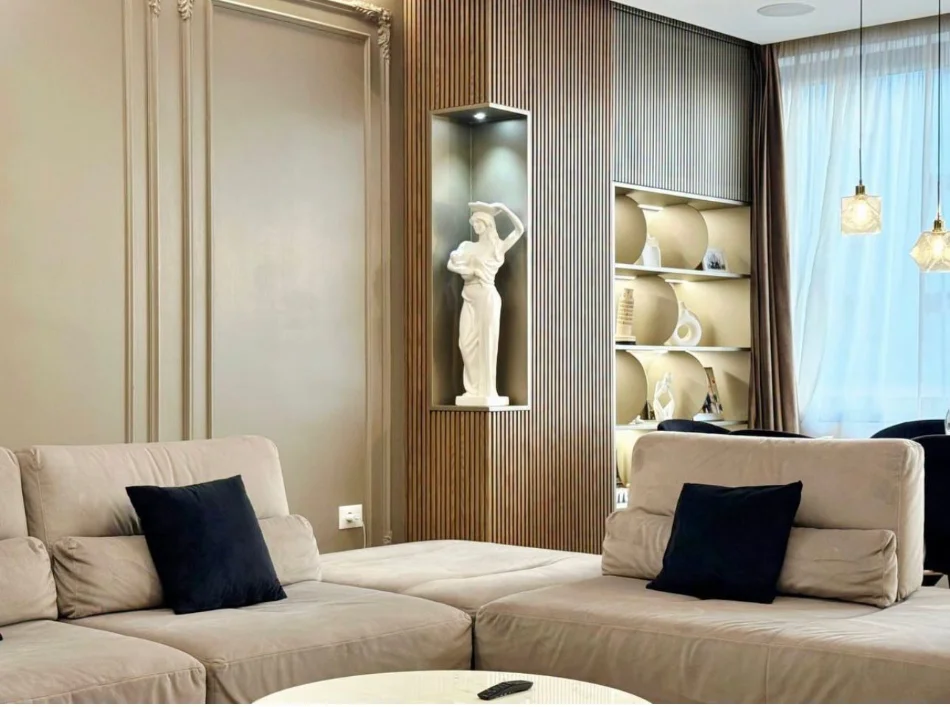 Tirane, shitet 2+1 , 131 m² 375.000 € 